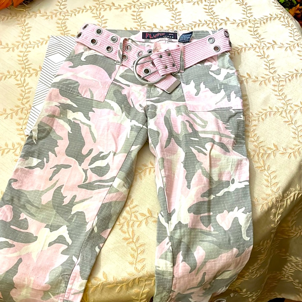 Cargo capris pink/grey/white print with pink matching original belt